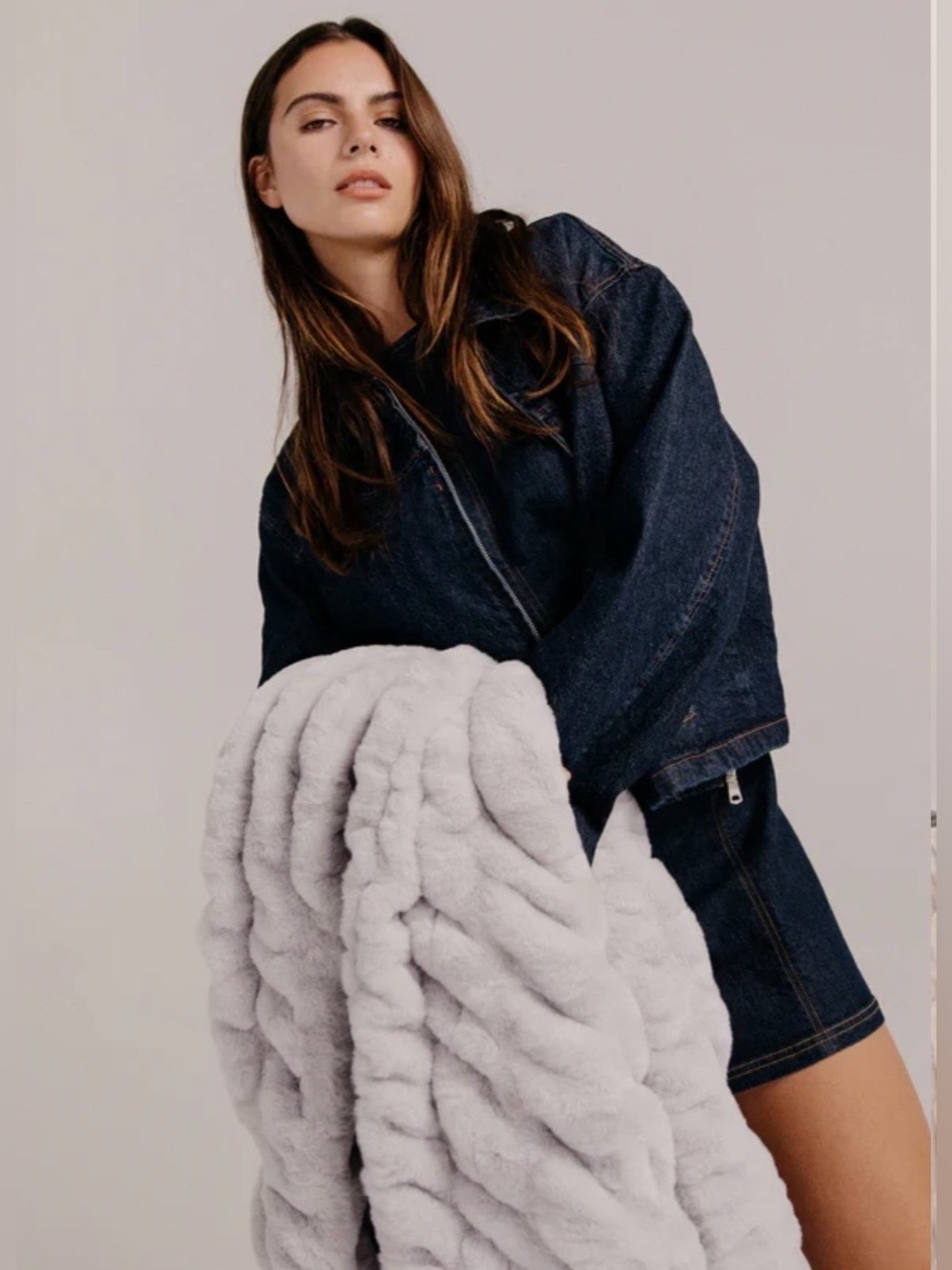 Lola Blankets/Moon Beam/Size L/Faux Fur Throw/Blanket/NWT! NIB! SEALED! SOLD OUT